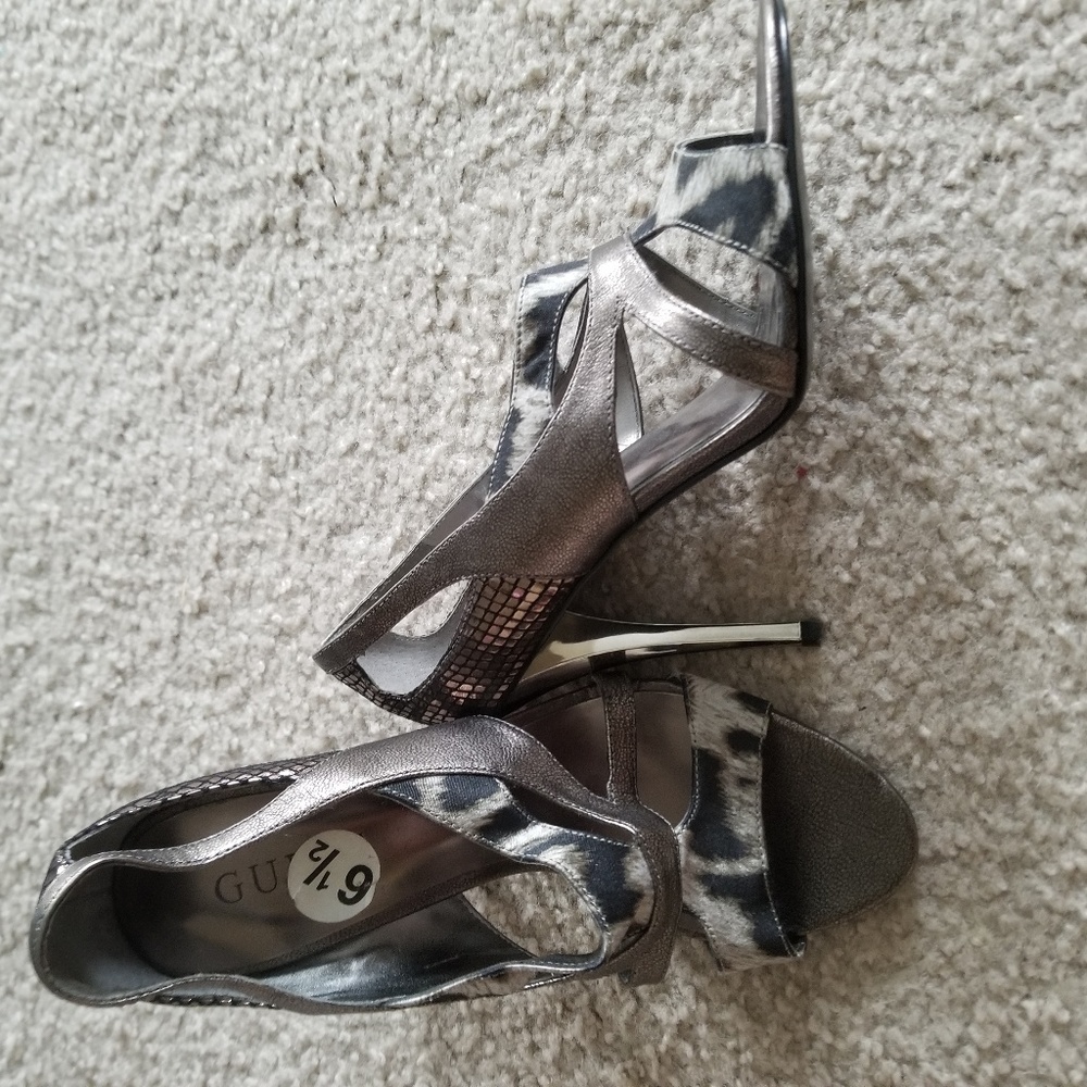 Multi pattern Metallic Guess Heels